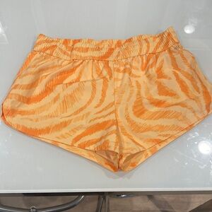 DSG Women’s stride running shorts medium orange